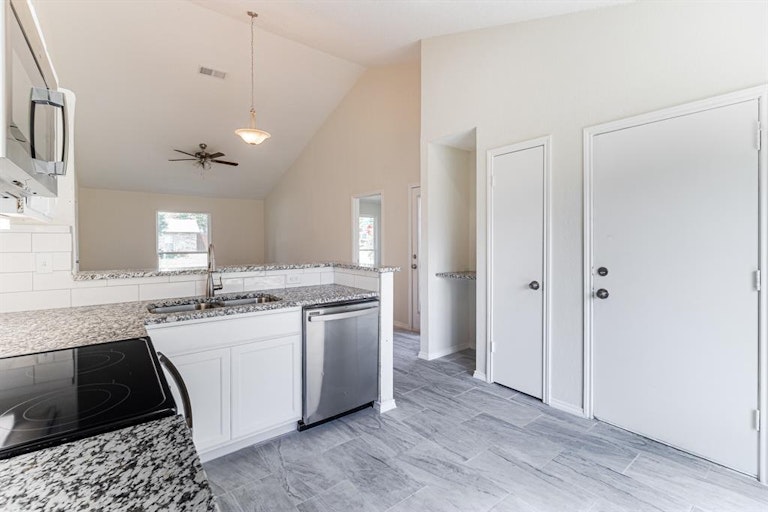 Photo 11 of 28 - 10828 Eastcrest Ln, Dallas, TX 75217