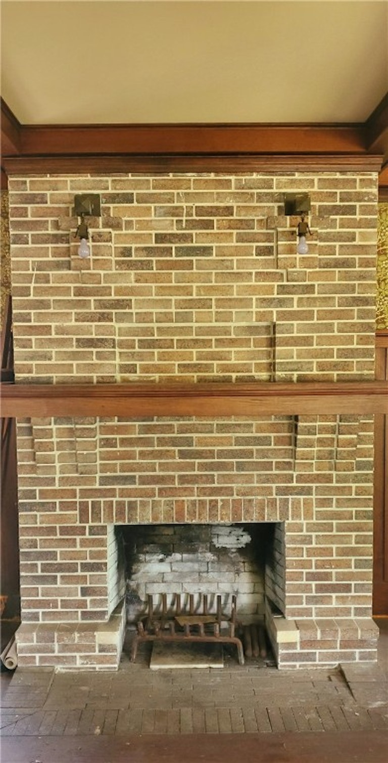 Photo 5 of 17 - 1201 Travis Heights Blvd, Austin, TX 78704