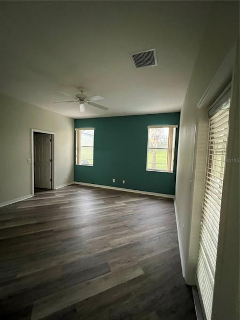 Photo 10 of 43 - 360 Tupelo Cir, Davenport, FL 33897