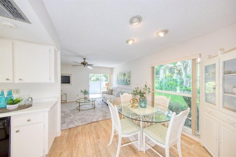 Photo 12 of 39 - 1614 Berwick Ct Unit C, Palm Harbor, FL 34684