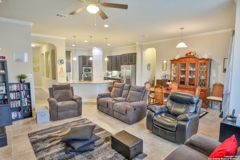 Photo 6 of 24 - 225 Scenic Vis, Cibolo, TX 78108