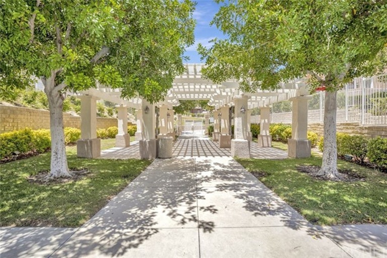 Photo 9 of 37 - 25773 Perlman Pl Unit F, Stevenson Ranch, CA 91381