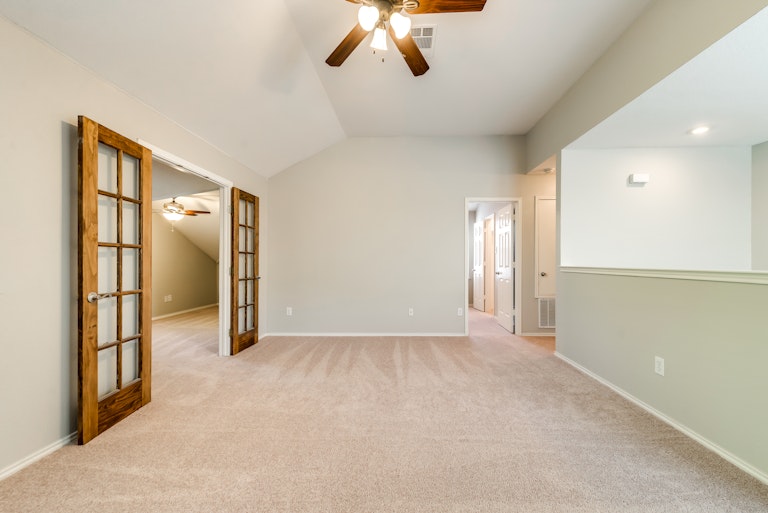 Photo 15 of 28 - 10141 Placid Dr, McKinney, TX 75072