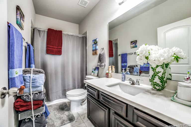 Photo 22 of 29 - 14211 Sam Houston Way, San Antonio, TX 78253
