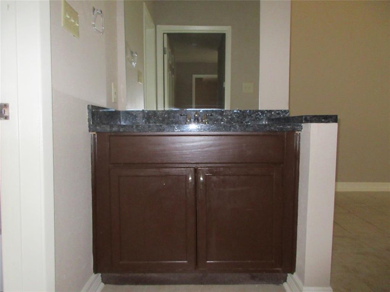 Photo 9 of 16 - 9009 Richmond Ave #400, Houston, TX 77063