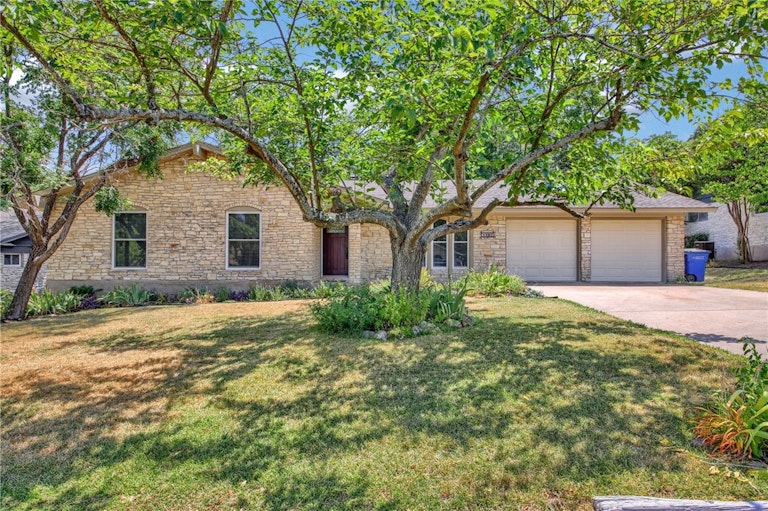 Photo 1 of 36 - 1107 Rebbeca Dr, Austin, TX 78758