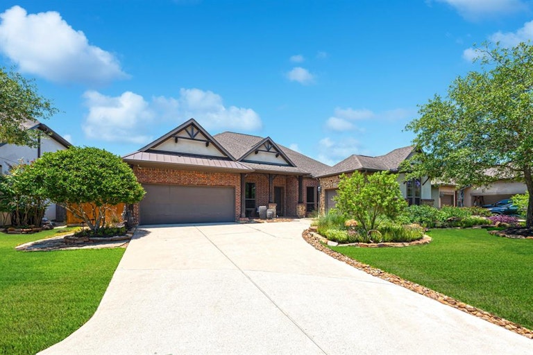 Photo 2 of 39 - 17607 Wagner Point Ct, Tomball, TX 77377