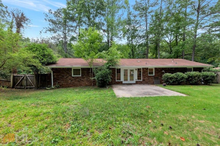 Photo 2 of 16 - 1113 Seven Springs Cir, Marietta, GA 30068