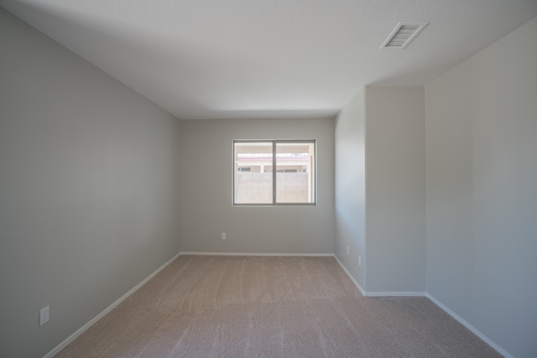 Photo 9 of 24 - 15012 W Calavar Rd, Surprise, AZ 85379