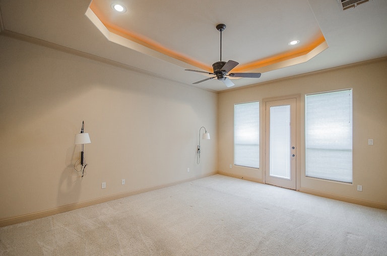 Photo 4 of 47 - 3006 Queen Ann Ct, Arlington, TX 76001