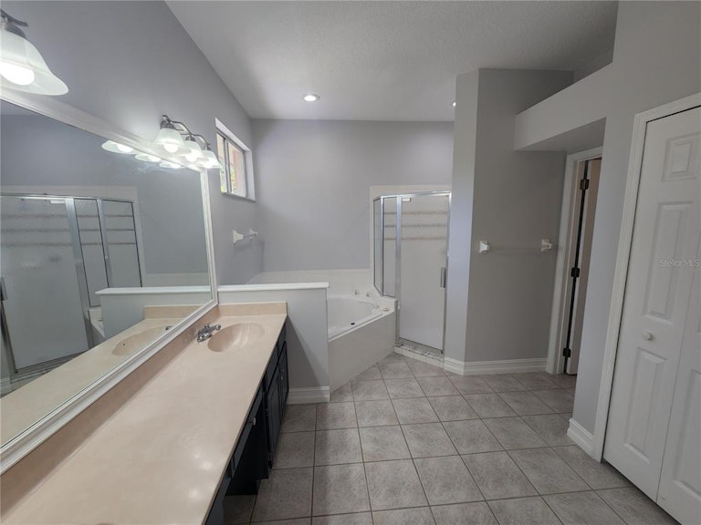 Photo 36 of 41 - 10095 Brandon Cir, Orlando, FL 32836