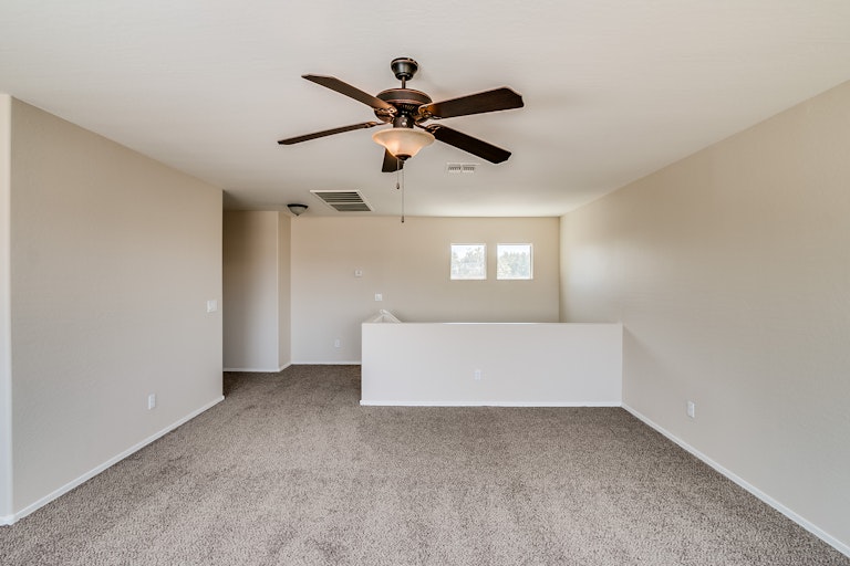 Photo 4 of 23 - 39705 N Parisi Ln, San Tan Valley, AZ 85140