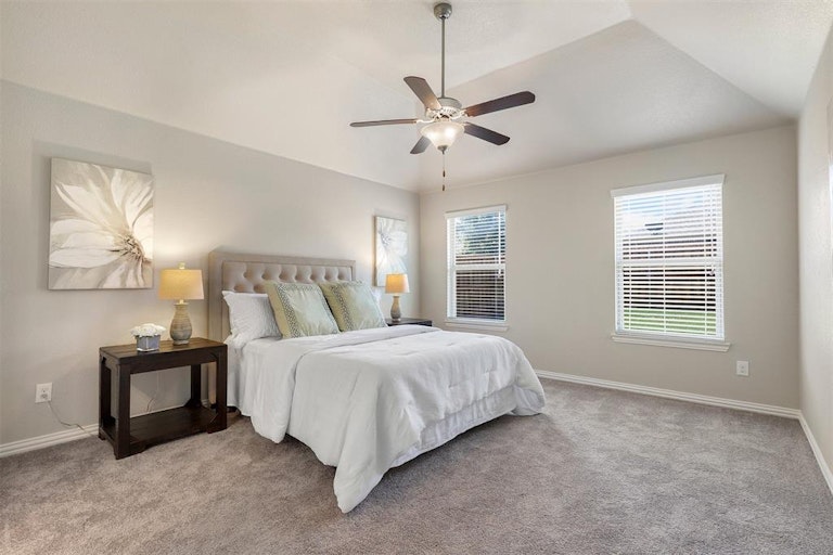 Photo 16 of 34 - 11416 Sadie St, Frisco, TX 75036