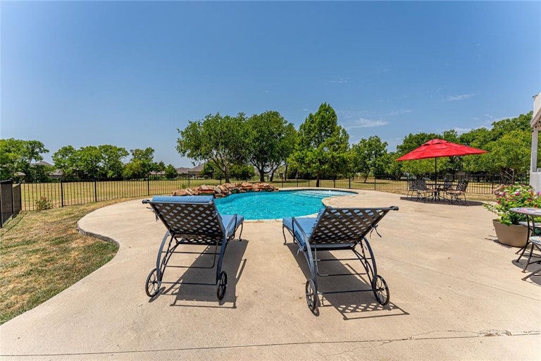 Photo 28 of 36 - 1434 S Fm 740, Heath, TX 75032