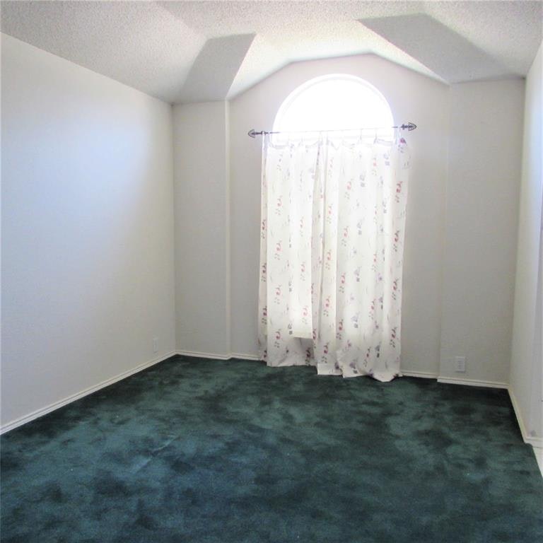 Photo 4 of 32 - 1345 Mill Wood Ln, Garland, TX 75040