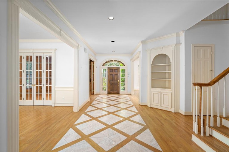 Photo 3 of 18 - 6549 Sewanee Ave, Houston, TX 77005