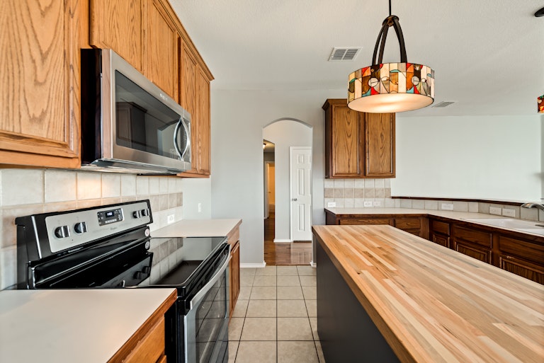 Photo 5 of 28 - 6409 Deer Run Dr, McKinney, TX 75070