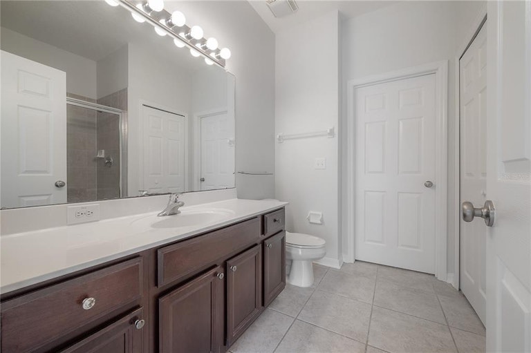 Photo 13 of 53 - 9417 Cavendish Dr #101, Tampa, FL 33626