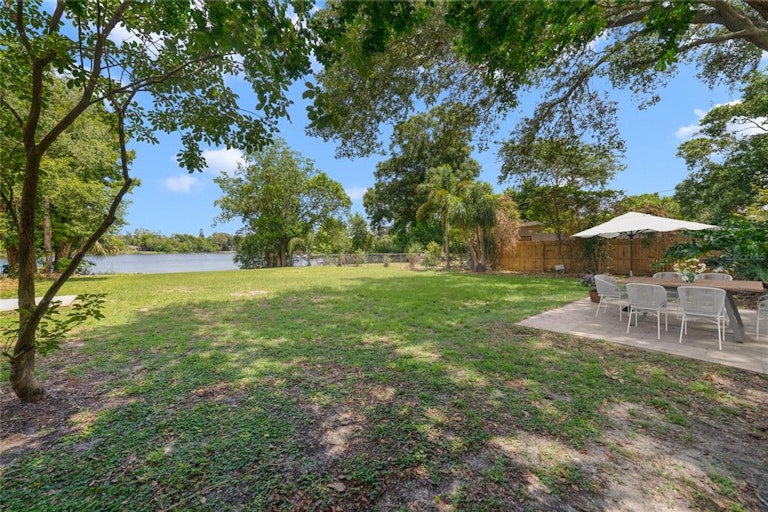 Photo 9 of 34 - 1200 Tanager Dr, Orlando, FL 32803
