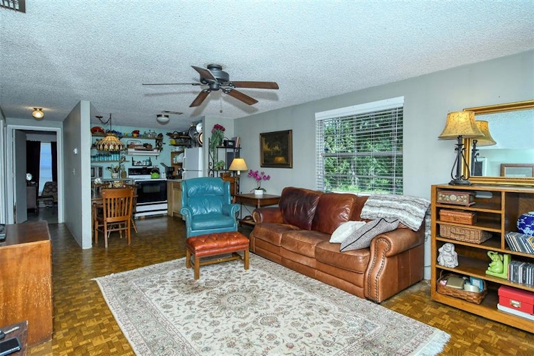 Photo 5 of 67 - 1720 Chester Ave, Sarasota, FL 34234