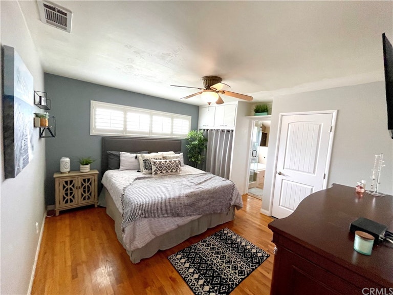Photo 23 of 51 - 5807 E Monlaco Rd, Long Beach, CA 90808