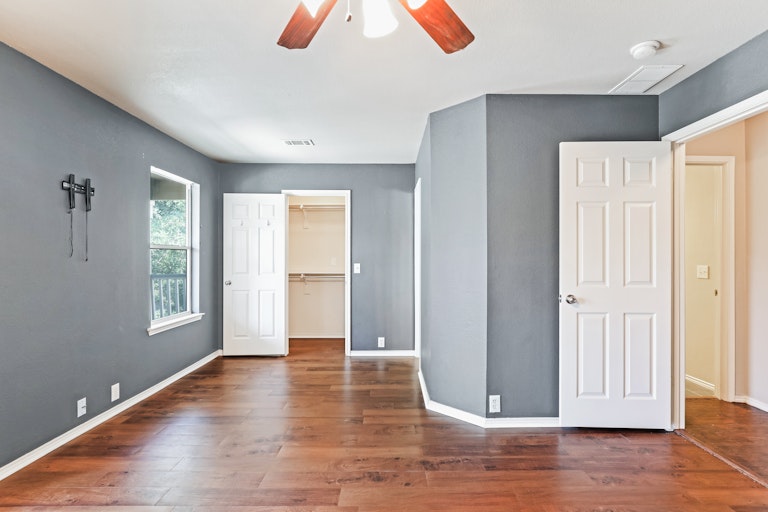 Photo 15 of 25 - 4128 Macy Ln, Fort Worth, TX 76244
