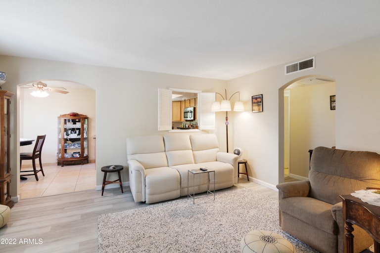 Photo 1 of 16 - 925 S Longmore #216, Mesa, AZ 85202