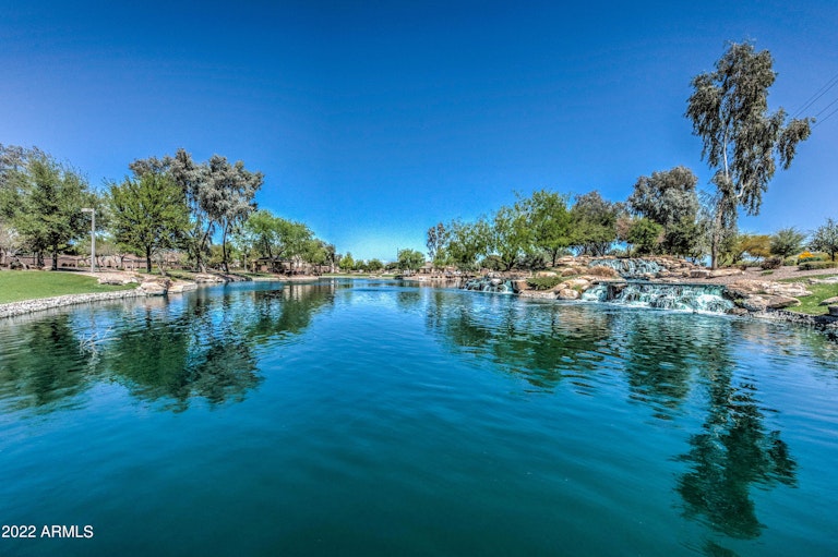 Photo 21 of 29 - 2595 E Carob Dr, Gilbert, AZ 85298