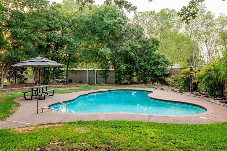 Photo 31 of 36 - 1225 Trail Ridge Dr, Keller, TX 76248