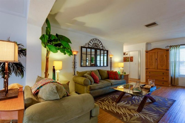 Photo 7 of 25 - 14010 80th Ave, Seminole, FL 33776