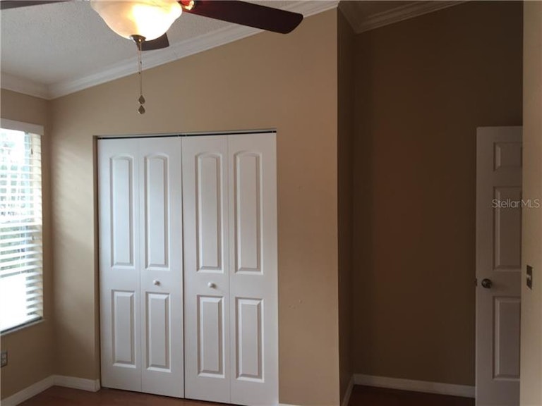 Photo 14 of 18 - 553 Kensington Lake Cir, Brandon, FL 33511