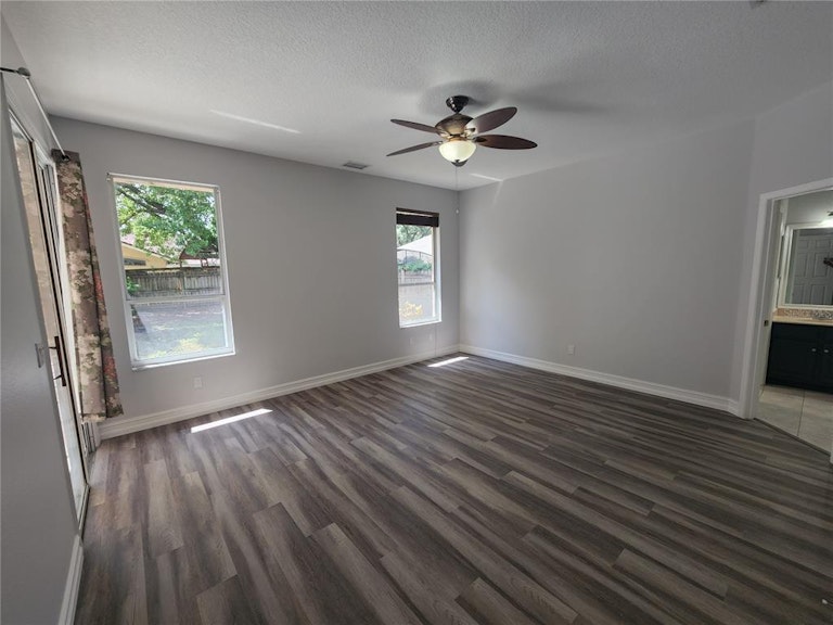 Photo 31 of 41 - 10095 Brandon Cir, Orlando, FL 32836