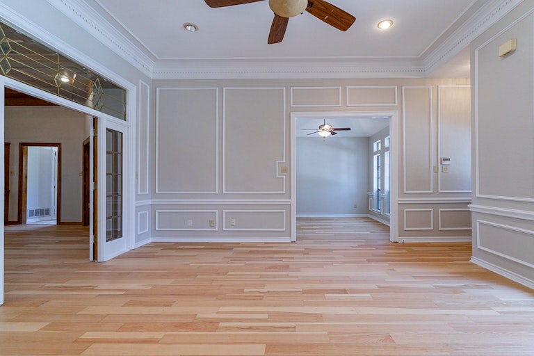 Photo 15 of 36 - 1721 Knob Hill Dr, Garland, TX 75043