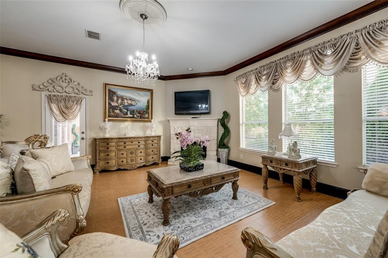 Photo 27 of 39 - 2608 Valencia Ln, Denton, TX 76210