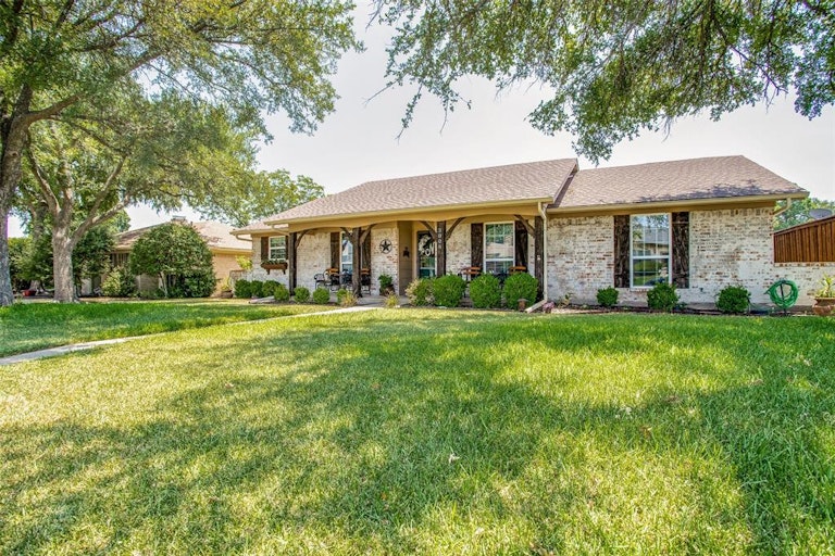 Photo 36 of 36 - 3008 Kensington Dr, Mesquite, TX 75150