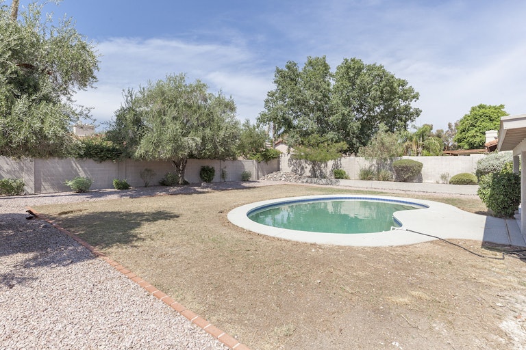 Photo 23 of 29 - 802 E Meadow Ln, Phoenix, AZ 85022