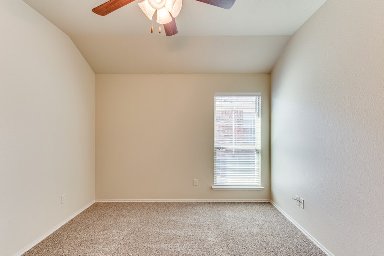 Photo 20 of 23 - 1818 Burl Ln, Anna, TX 75409