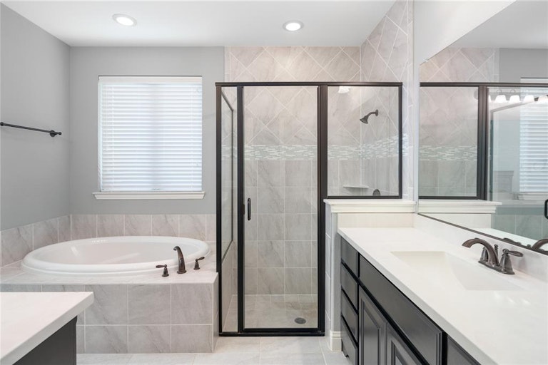 Photo 15 of 40 - 1317 Skyflower Ln, Celina, TX 75009