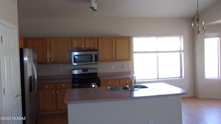 Photo 8 of 27 - 9836 E Cisco Ct, Tucson, AZ 85748