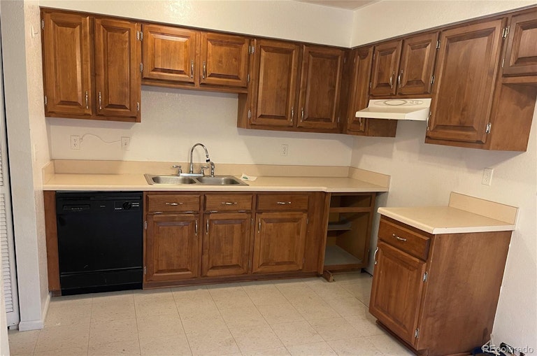 Photo 3 of 7 - 7548 Bannock St, Denver, CO 80221