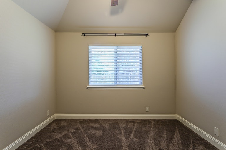 Photo 18 of 27 - 902 Calder Ct, Anna, TX 75409