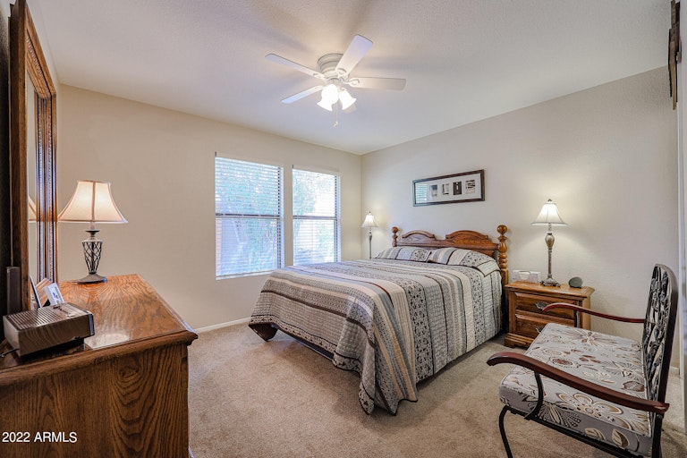 Photo 30 of 38 - 5207 E Half Moon Dr, Phoenix, AZ 85044