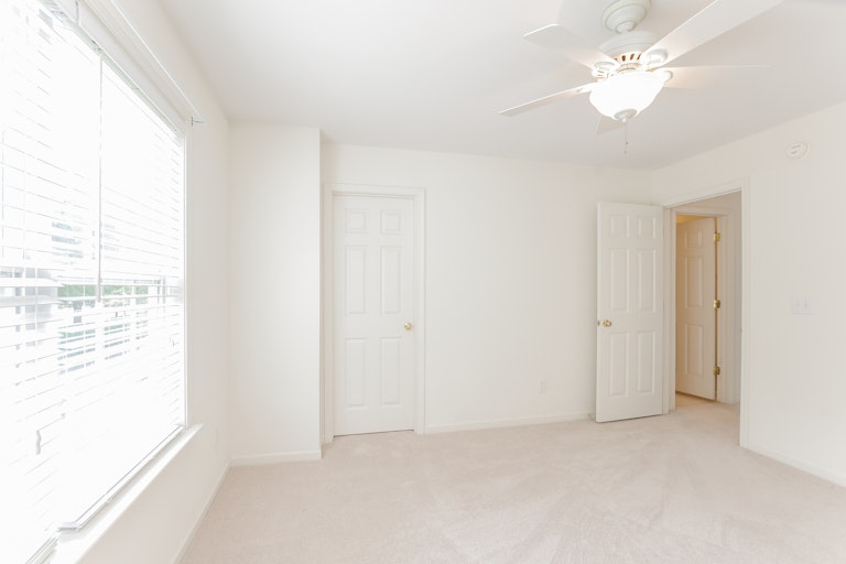 Photo 19 of 25 - 3329 Archdale Dr, Raleigh, NC 27614
