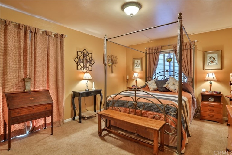 Photo 17 of 49 - 215 Erlach Dr, Crestline, CA 92325