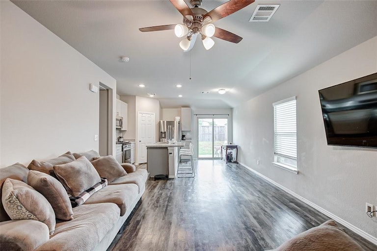 Photo 22 of 42 - 23330 Dovetail Colony Ct, Katy, TX 77493