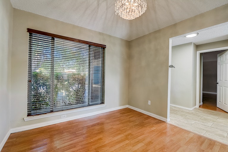 Photo 17 of 29 - 669 Thompson Dr, Coppell, TX 75019