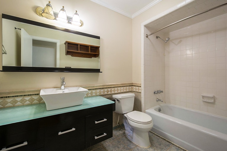 Photo 13 of 16 - 7709 Leesville Rd, Raleigh, NC 27613