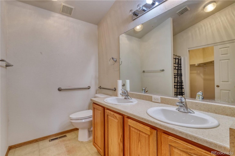 Photo 21 of 26 - 11384 Jersey St, Thornton, CO 80233