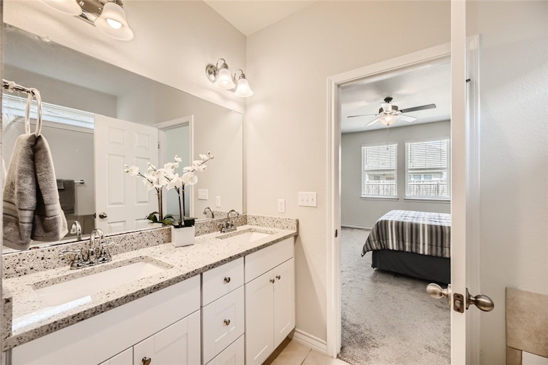 Photo 12 of 28 - 17108 Lathrop Ave, Pflugerville, TX 78660