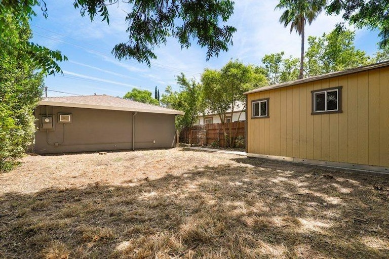 Photo 16 of 20 - 3452 38th St, Sacramento, CA 95817